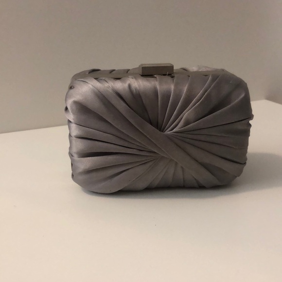 Small Silver Clutch - Picture 3 of 5